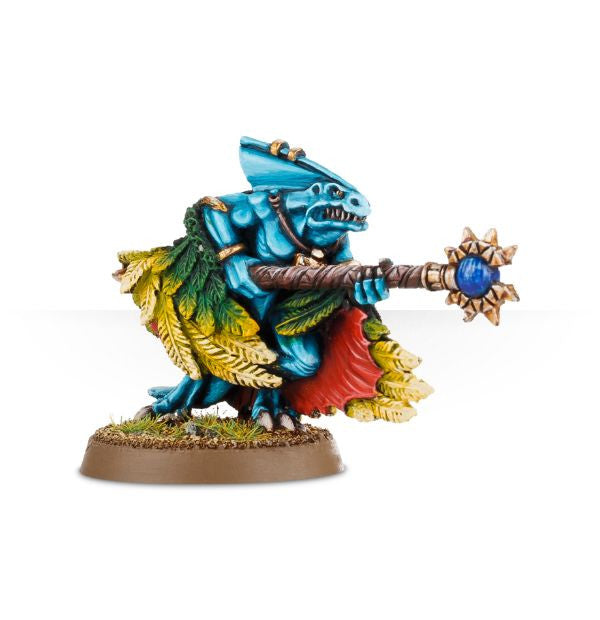 SKINK PRIEST WITH FEATHERED CLOAK
